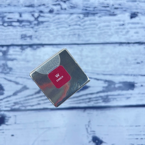 Becca Ultimate Lipstick Love ‘Ember’ BNIB & Sealed - Picture 4 of 10